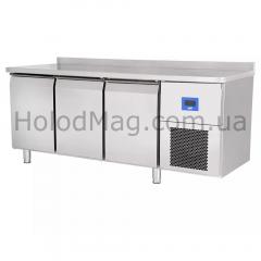 Холодильный стол Ozti 79E4.37NMV.00 трехдверный